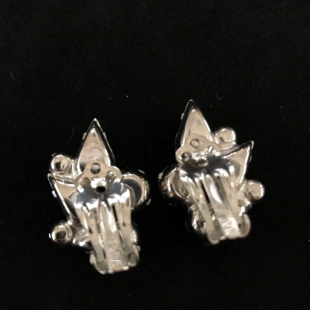 Vintage Garne Gray Pink Rhinestone Clip Earrings‎
